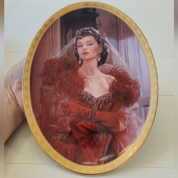 The Bradford Exchange Gone With The Wind Ruby Rebellion Commemorative Plate - Picture 5 of 7